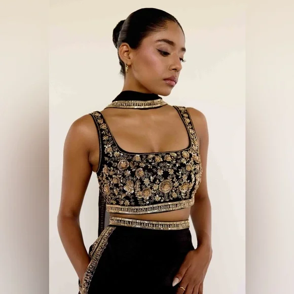 New Sani Ravi top in Black and Gold Size Small - Picture 1 of 12